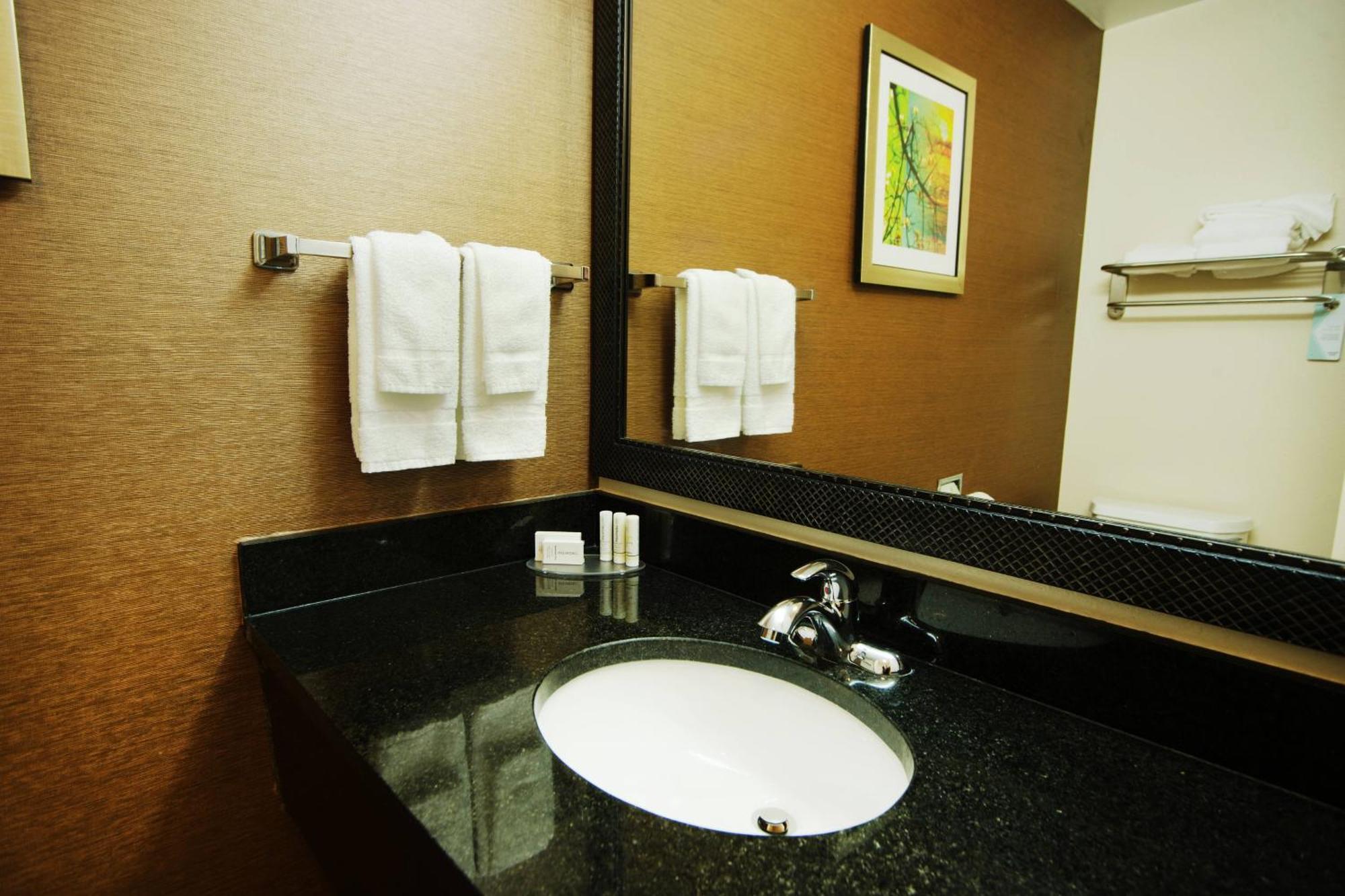 Fairfield Inn And Suites By Marriott Muskogee Exteriör bild